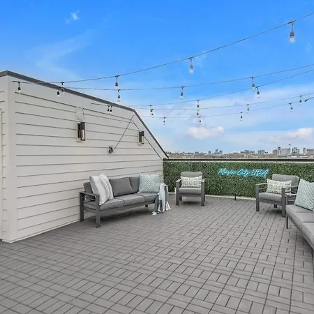 Combined Townhome With 26 Beds - 2 Rooftops! Nashville