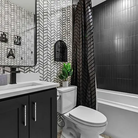Elegant Nash Karaoke Haven With Rooftop Fire Table * Nashville