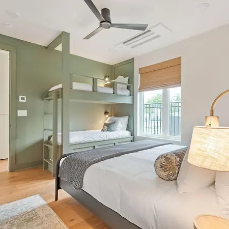 Holiday home The Elmwood & Ashford - 8br Weho Rooftops *
