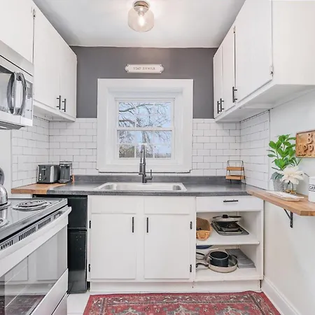 Chroma - 2 Units - Mins To Broadway & Germantown * Nashville