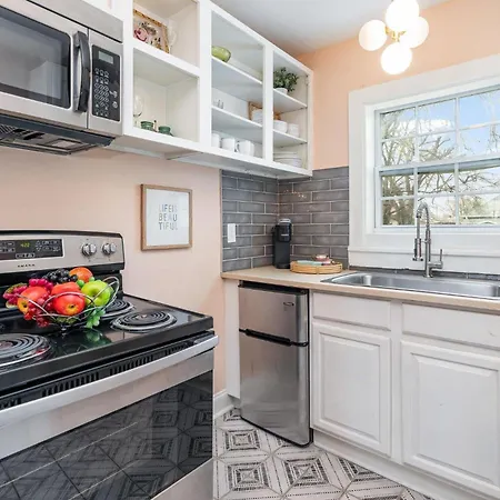 - 2 Units - Minutes To Broadway & Germantown Nashville