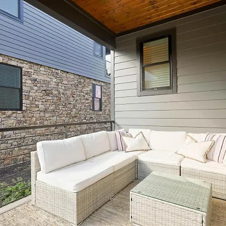 Modern Retreat 4 Bedroom 3 5 Ba Walk To East Nash Gems * Nashville