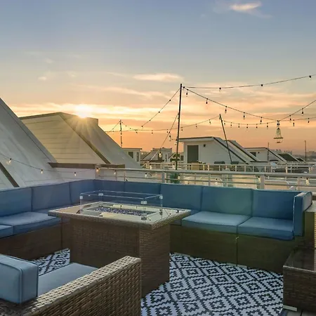 The Skyline Social - Retreat & Private Rooftop Holiday home Nashville