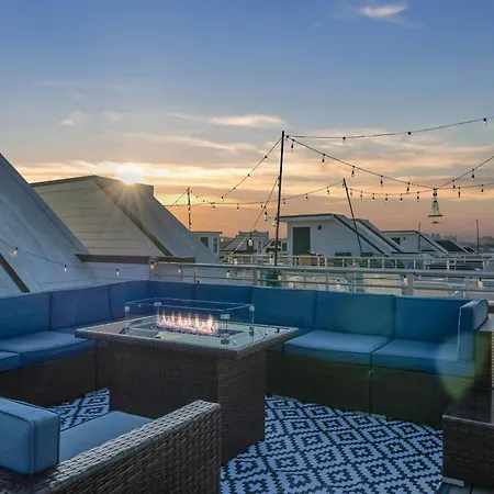 The Skyline Social - Retreat & Private Rooftop Nashville