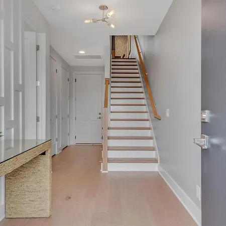 Combined Townhome With 26 Beds - 2 Rooftops! * Nashville