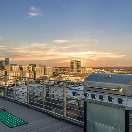 The Skyline Social - Retreat & Private Rooftop * Nashville