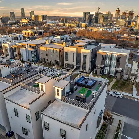 The Skyline Social - Retreat & Private Rooftop * Nashville