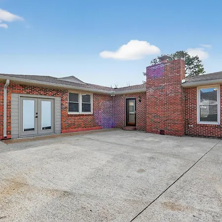 Quiet Retreat Near Opryland & Airport * Nashville