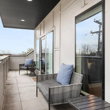 Holiday home View Only 1 Mile To Downtown With Garage And Rooftop Nashville