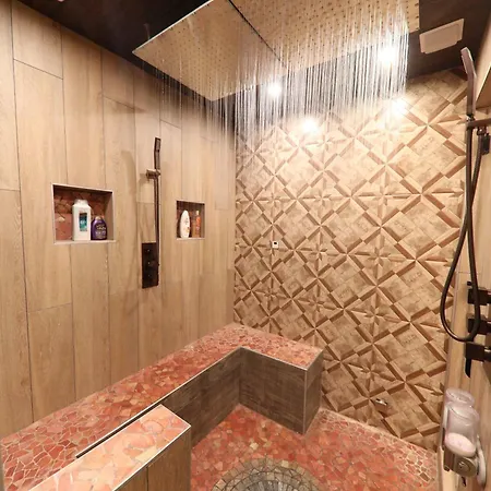 Rockstar Penthouse Speakeasy - Massive By Broadway Holiday home *