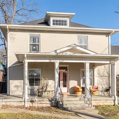 Holiday home Notes Of Southern Charm - Walkable To Food & Shops