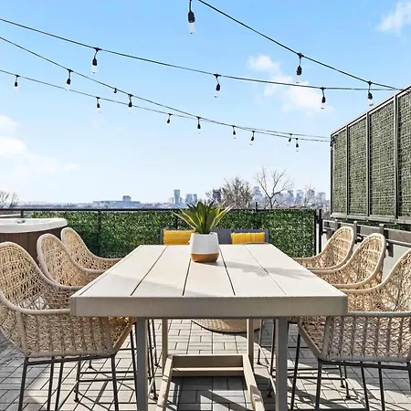 Hot Tub Hang Grill Parking Views Of Downtown