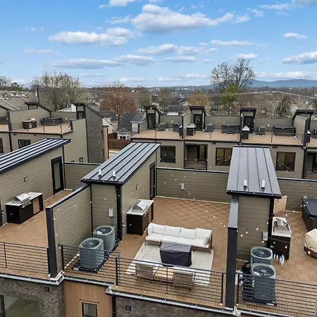 Chic Nash Townhouse Rooftop Patio And Views Nashville