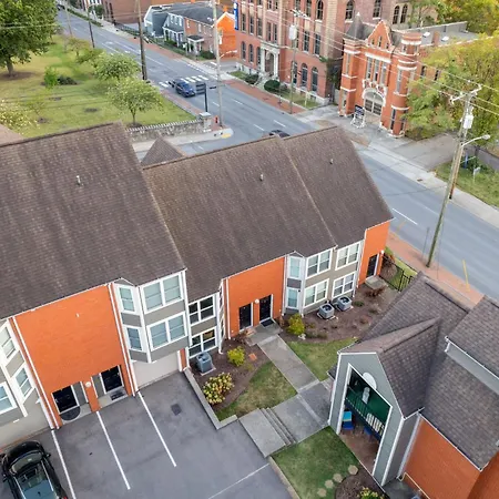 Funky Town - Walkable To Attractions Holiday home