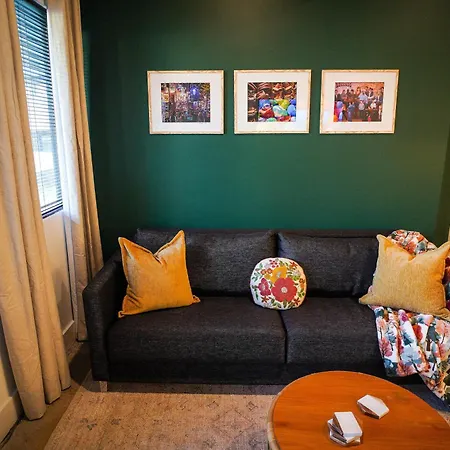 Apartment Modern 1br Just Minutes To Downtown *