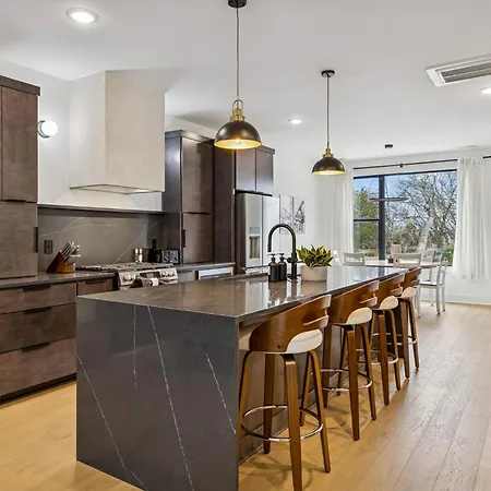 Apartment 3br Townhome Rooftop Views Hot Tub & Fireplace