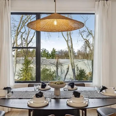 New Modern Escape With Rooftop Hot Tub Apartment Nashville