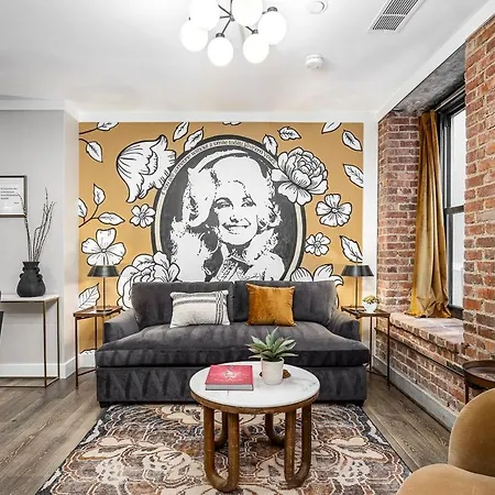 Music Dreams Downtown - Parking Included Nashville