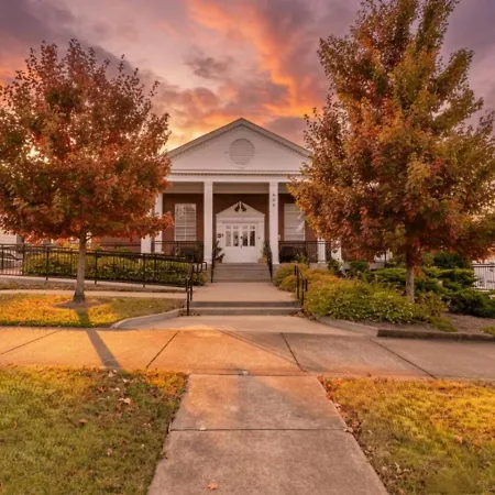 Bright And Cozy Church Conversion1br Apartment Nashville