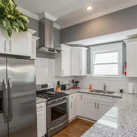 Spacious Family Perfect For Groups *