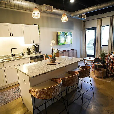 Modern 1br Just Minutes To Downtown