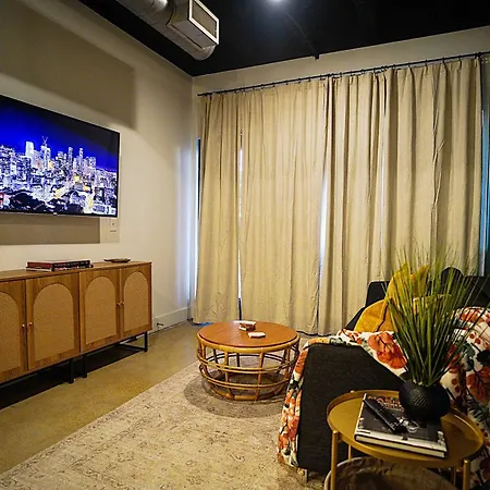 Modern 1br Just Minutes To Downtown Apartment