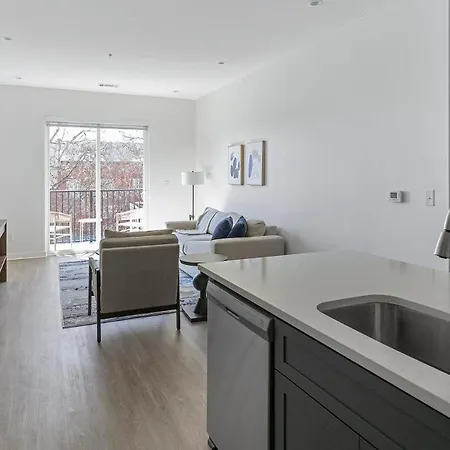 Apartment Landing Stunning 1bd Game Gym *