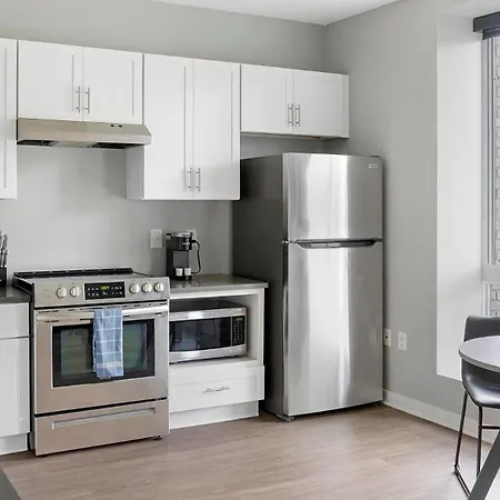 Landing Incredible Studio Gym Pool Apartment
