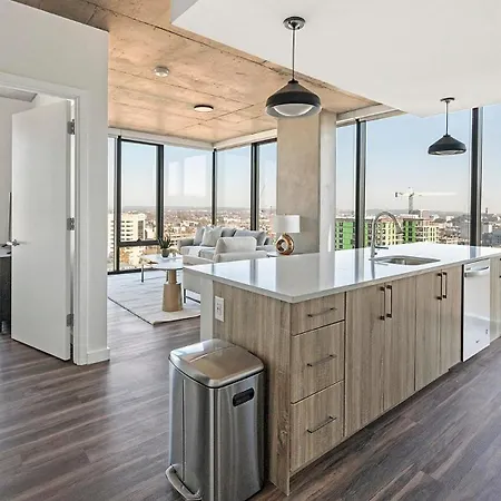 Landing Stunning 2Bd Rooftop Lounge Gym * Nashville