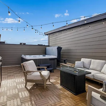 Apartment 3br Townhome Rooftop Views Hot Tub & Fireplace Nashville