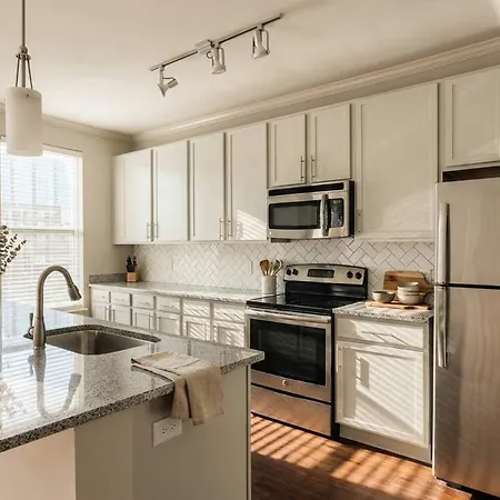 Boulevard Midtown 1br Pool Gym Parking 05