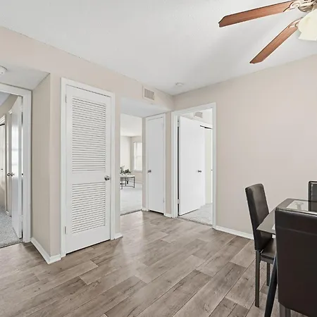 Comfortable Retreat With In-unit Washerdryer Apartment Nashville
