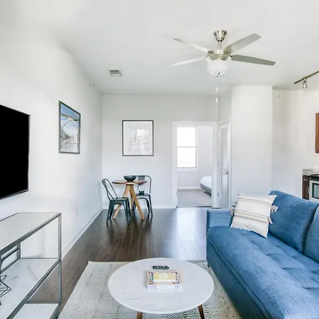 Two Cozysuites Music Row Lovely In Apartment Nashville