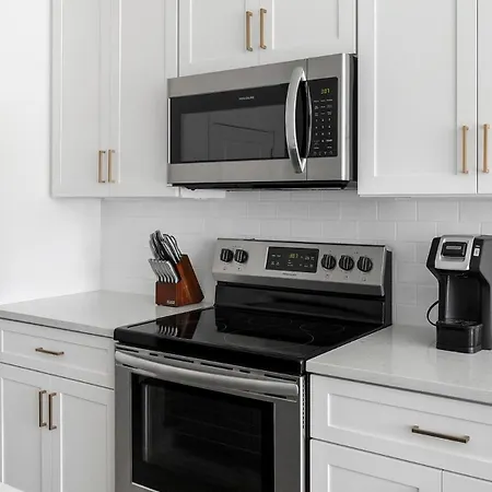 Apartment Landing Stunning 1bd Game Gym