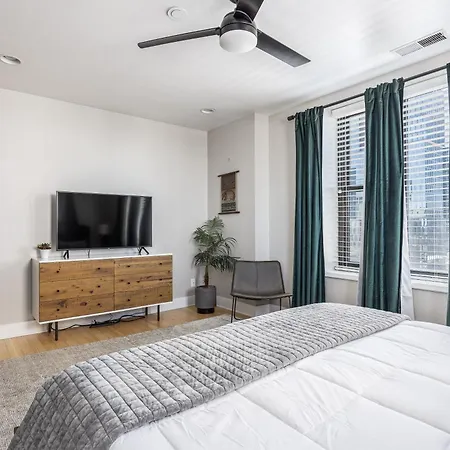 Music Views Downtown - Parking Included * Nashville