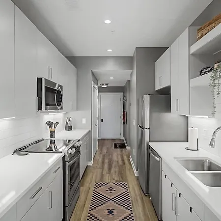2br In Walkable Area & 5 Mins To Broadway Apartment Nashville