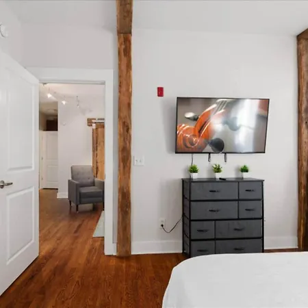 The Nook - Barn Doors & Broadway Dreams Nashville