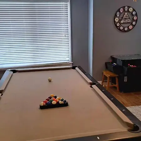 Spacious Family Perfect For Groups Apartment