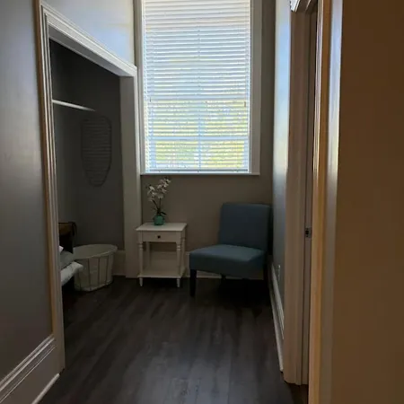Apartment Updated 1br In East Nash-historic Church Building Nashville