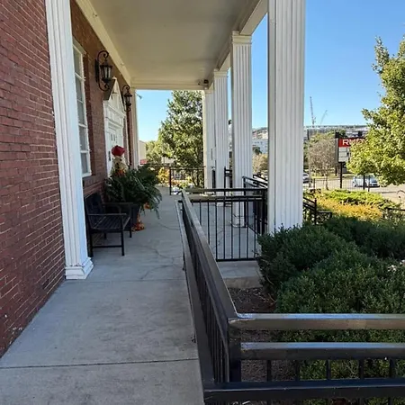 Bright And Cozy Church Conversion1br * Nashville