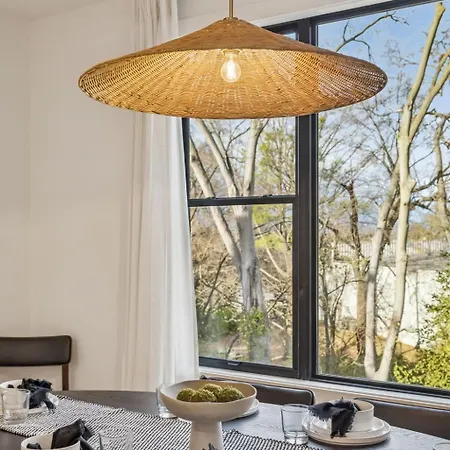 New Modern Escape With Rooftop Hot Tub Apartment