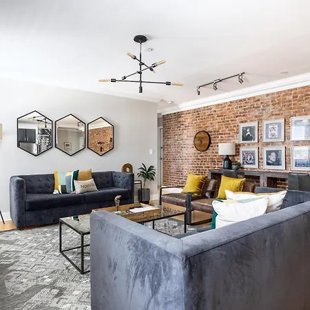 Apartment Music Views Downtown - Parking Included