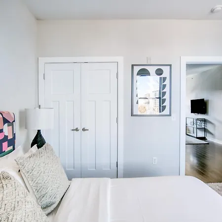 Two Cozysuites Music Row Lovely In Apartment *