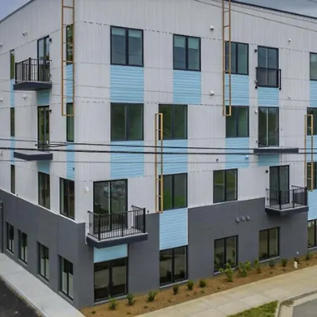 Landing Stunning 1bd Game Gym Apartment Nashville