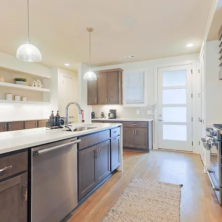 New Hidden Gem, Luxury Kitchen, 5 Min To Broadway Apartment Nashville