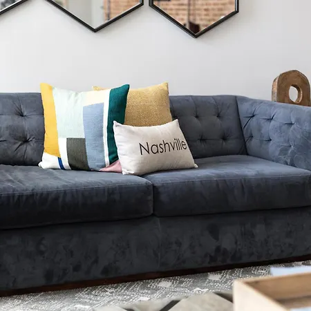 Music Views Downtown - Parking Included Apartment