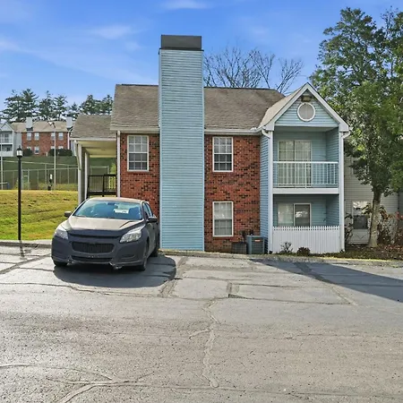 Apartment Comfortable Retreat With In-unit Washerdryer