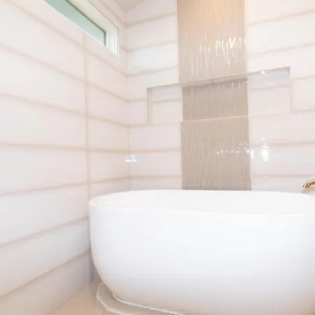 Apartment New Hidden Gem, Luxury Kitchen, 5 Min To Broadway Nashville