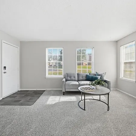 Comfortable Retreat With In-unit Washerdryer Nashville