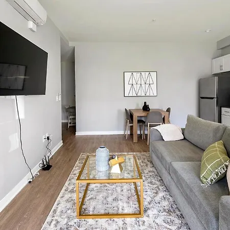 Landing Incredible Studio Gym Pool Apartment